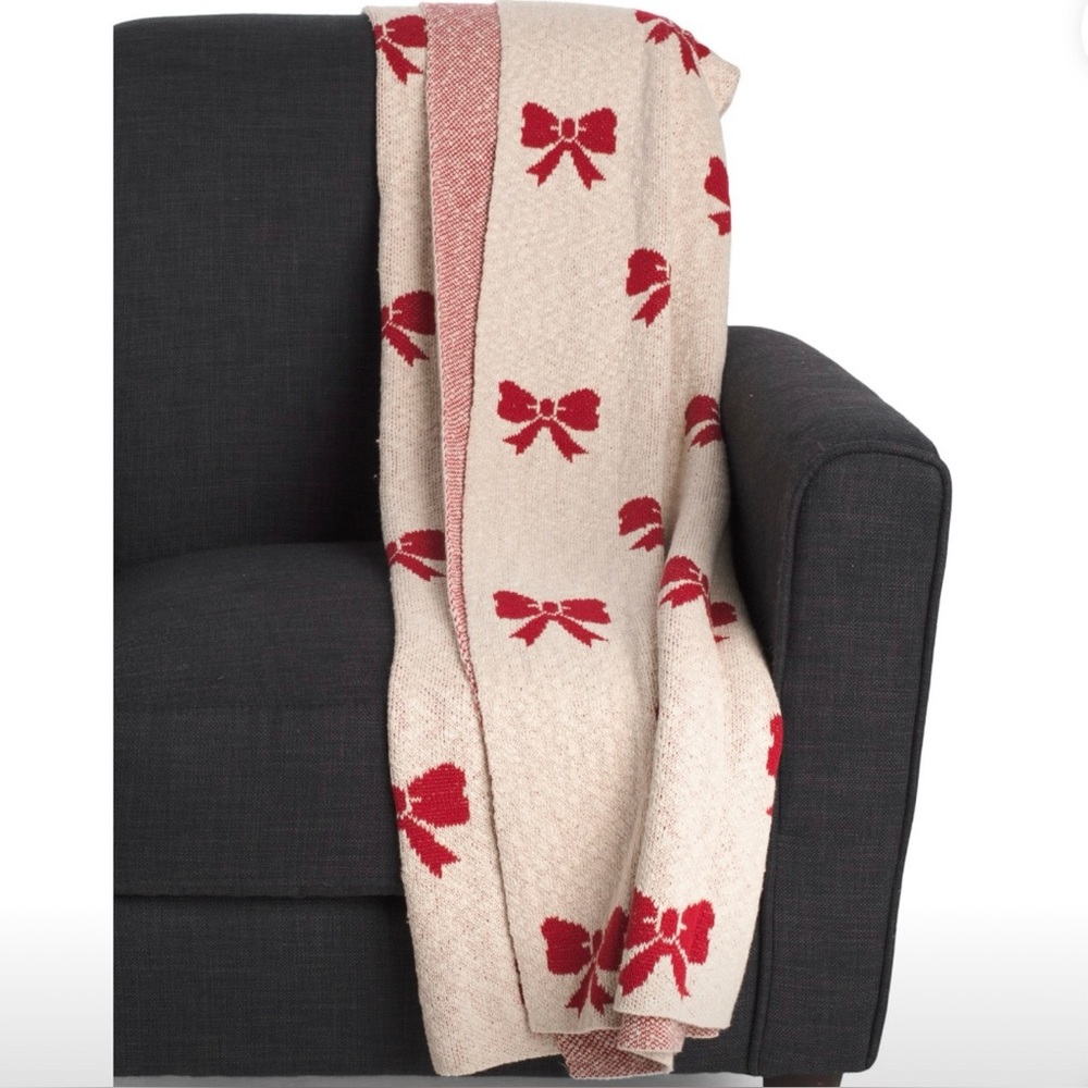 NWT Nicole Miller Red Bow Cream Holiday Oversized Throw Blanket Cotton Decor